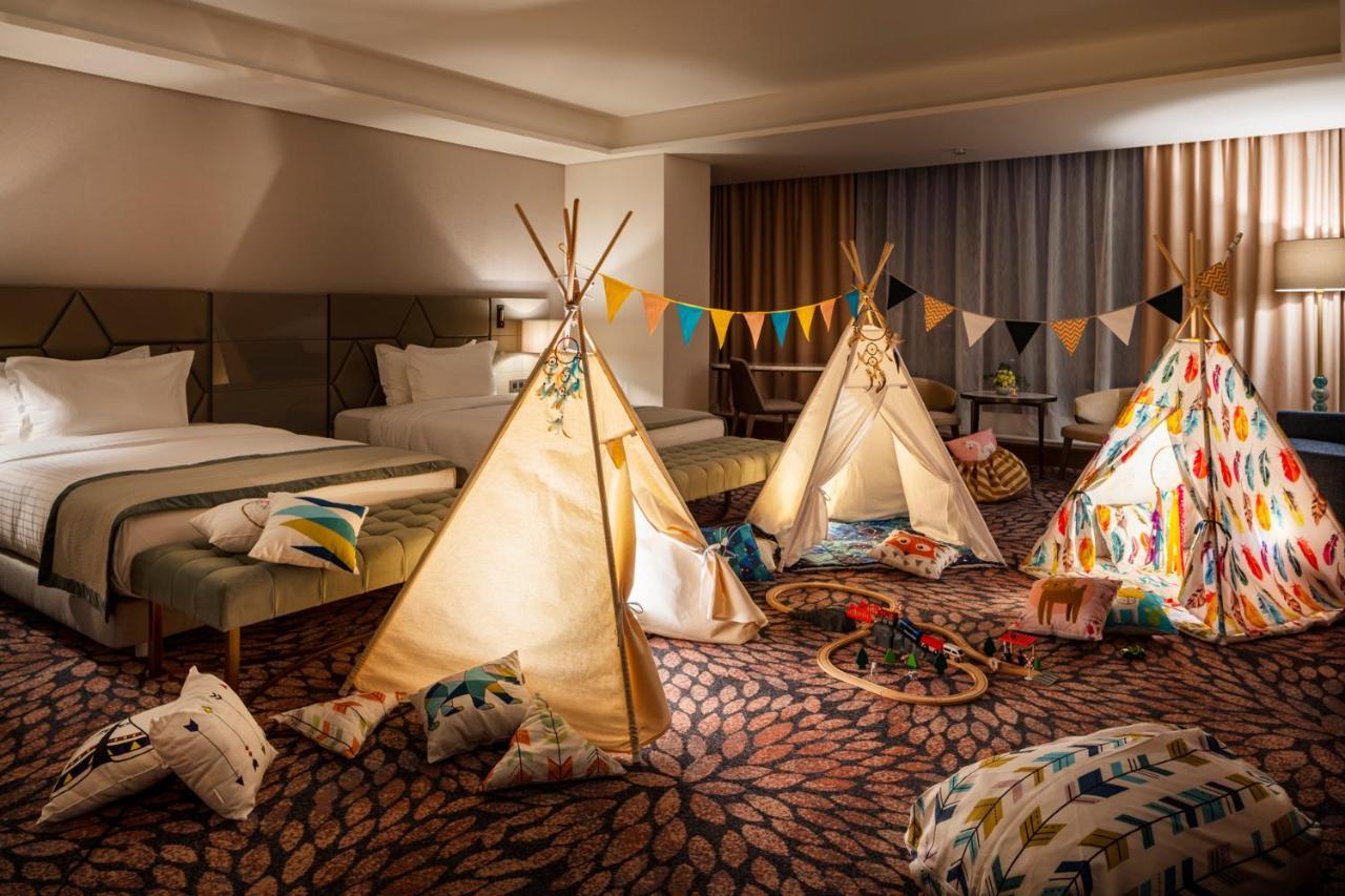 Grand Hotel Millennium โซเฟีย ภายนอก รูปภาพ Family room at the Conrad Hong Kong