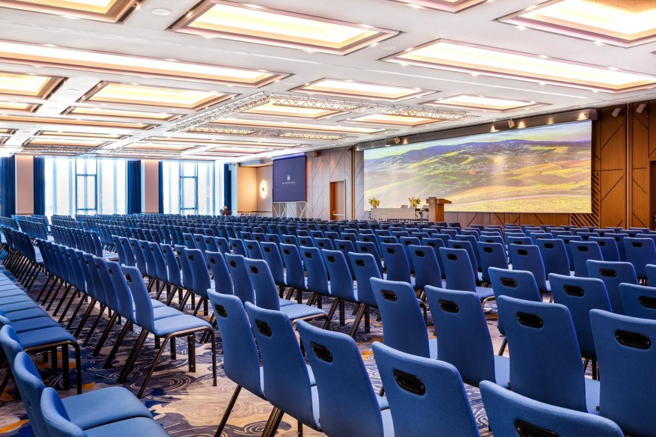 Grand Hotel Millennium โซเฟีย ภายนอก รูปภาพ The main conference hall