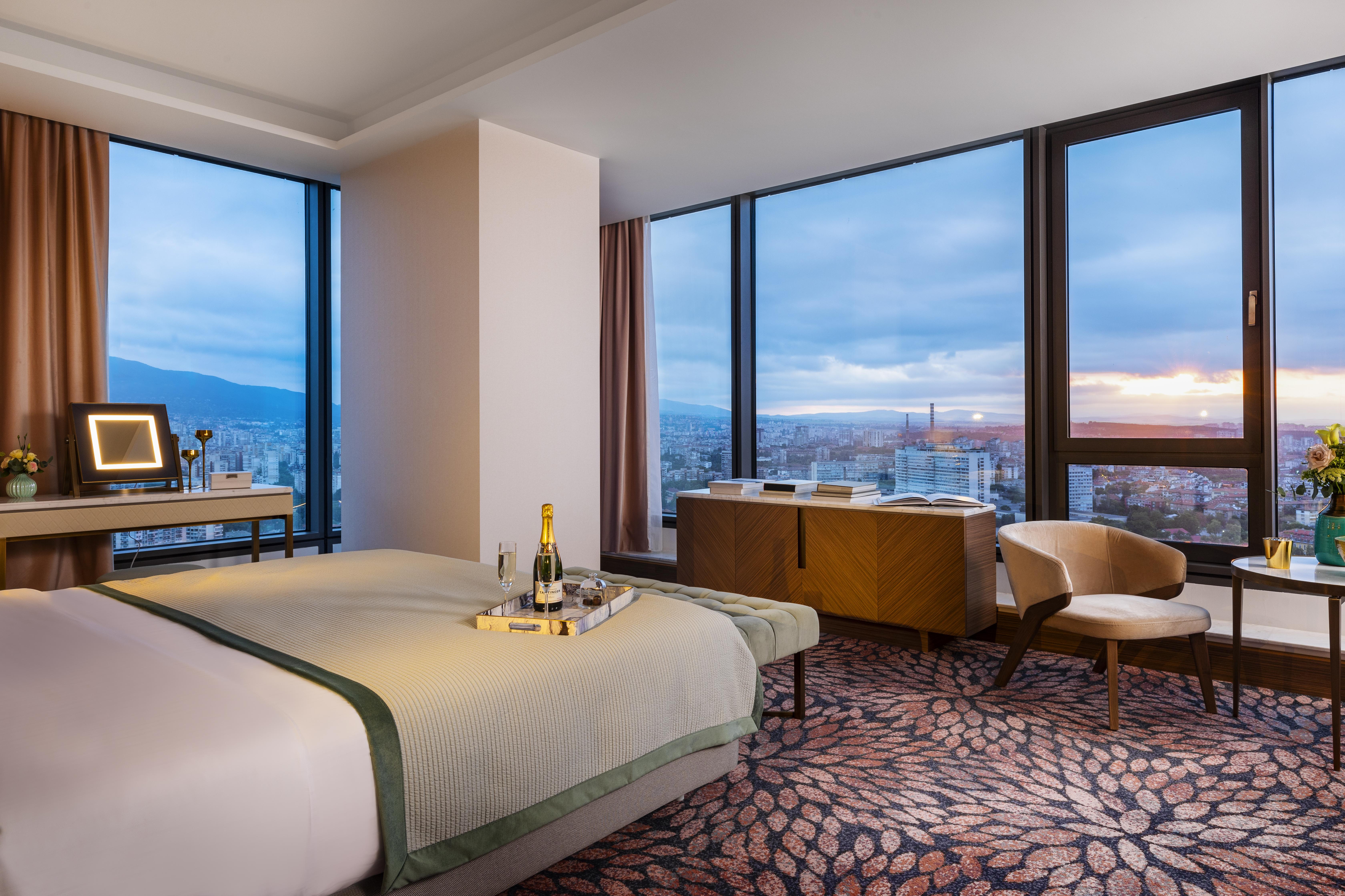 Grand Hotel Millennium โซเฟีย ภายนอก รูปภาพ Deluxe Suite