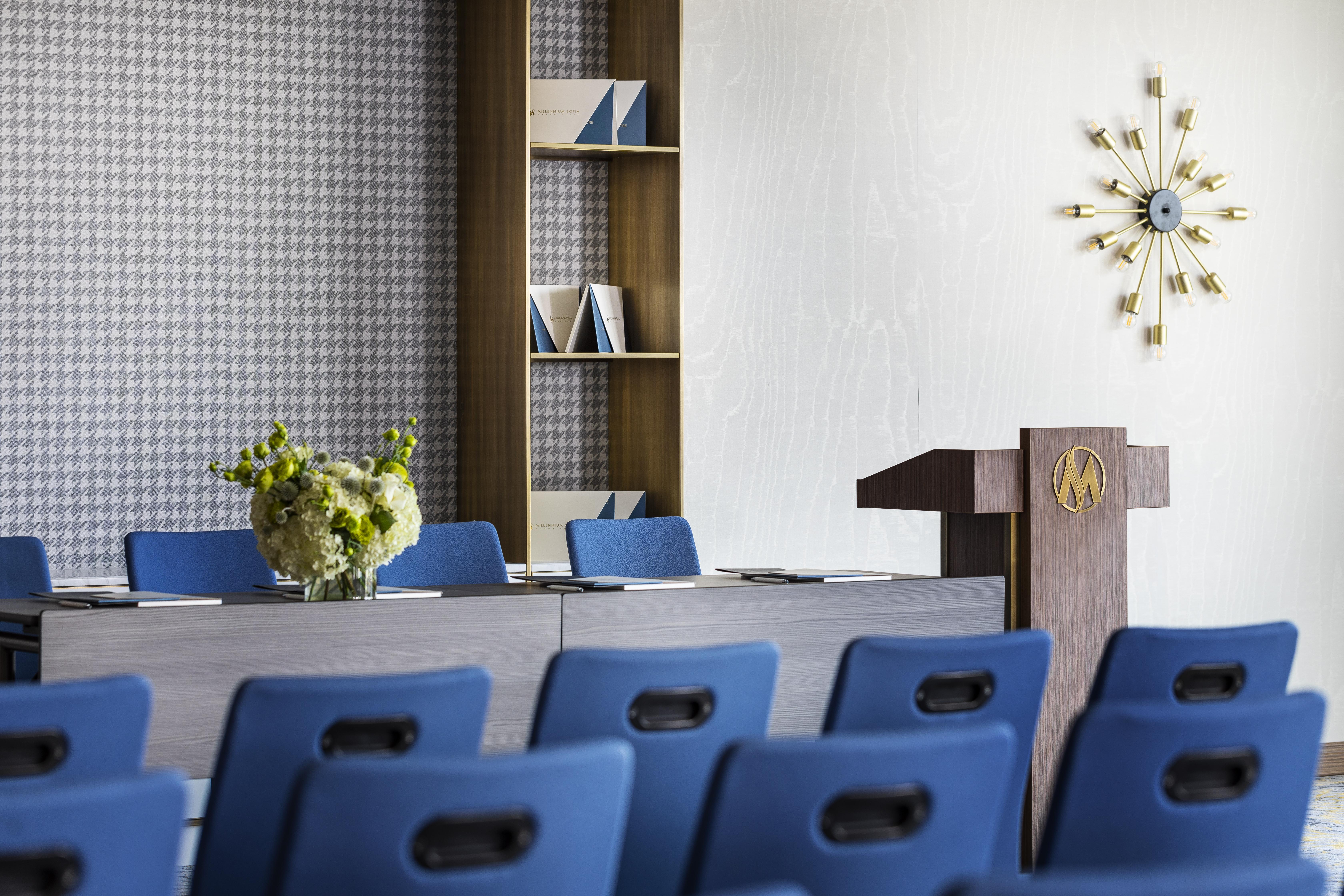 Grand Hotel Millennium โซเฟีย ภายนอก รูปภาพ Meeting room at the Westin